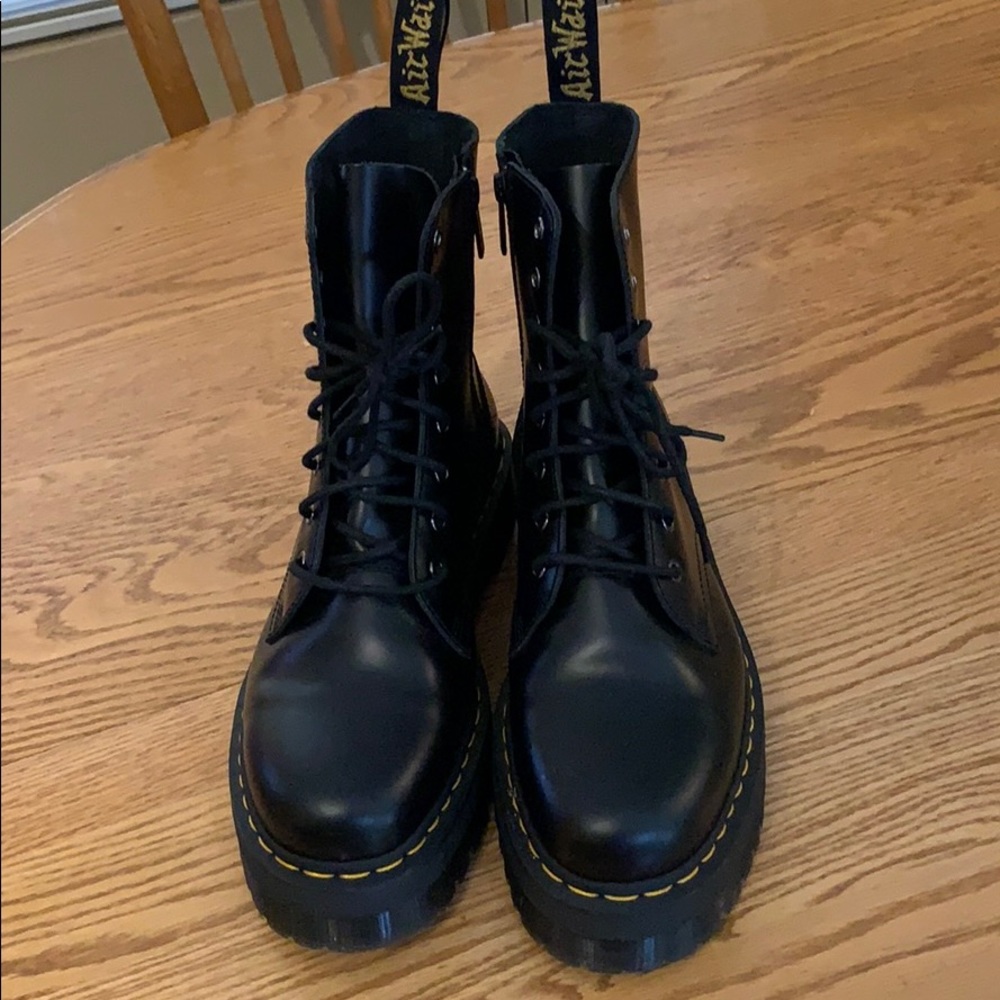 Dr. Martens platform Black Leather Boots
